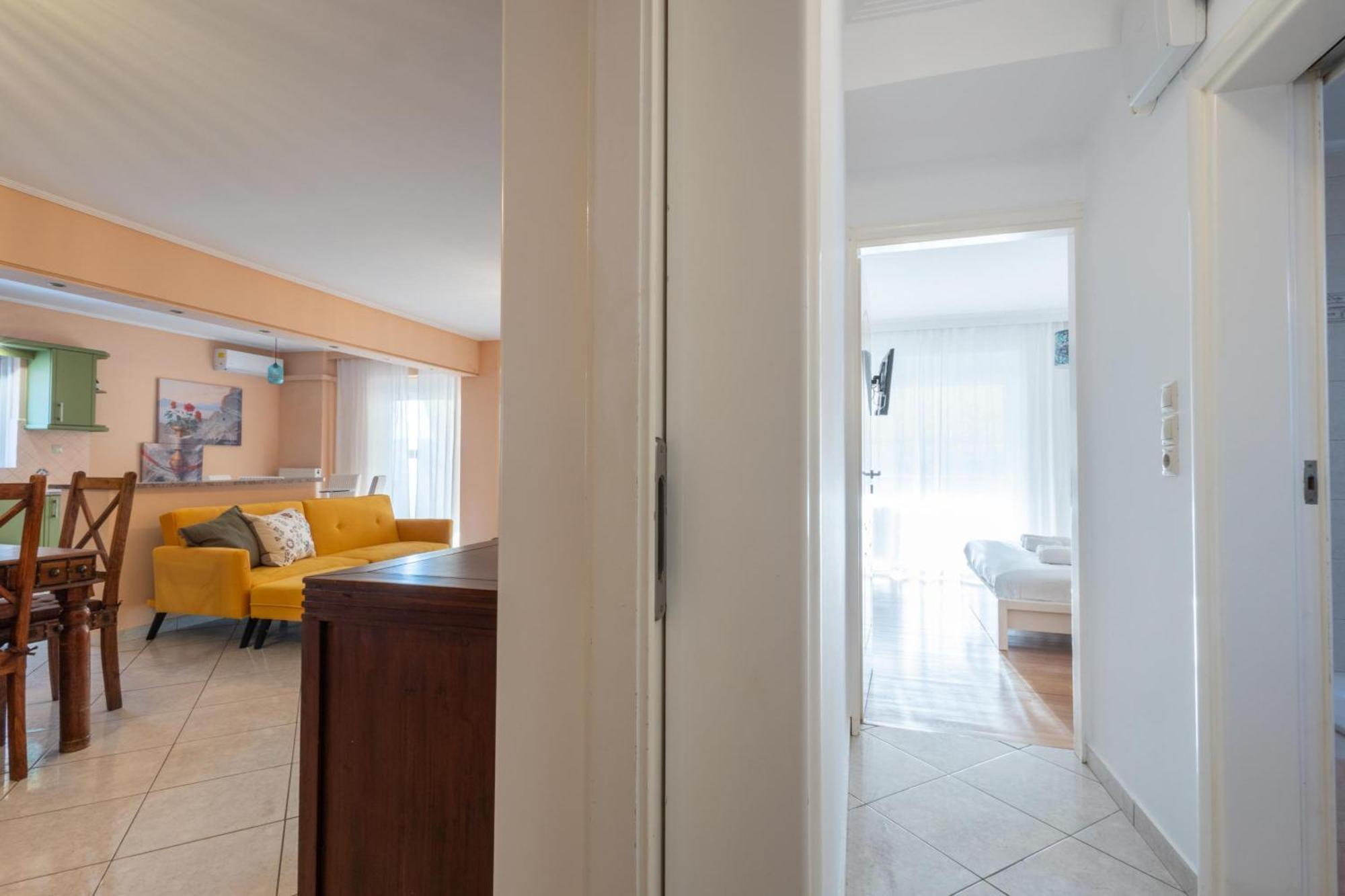 Luxury And Spacious Apt For 6 Guests Athén Kültér fotó