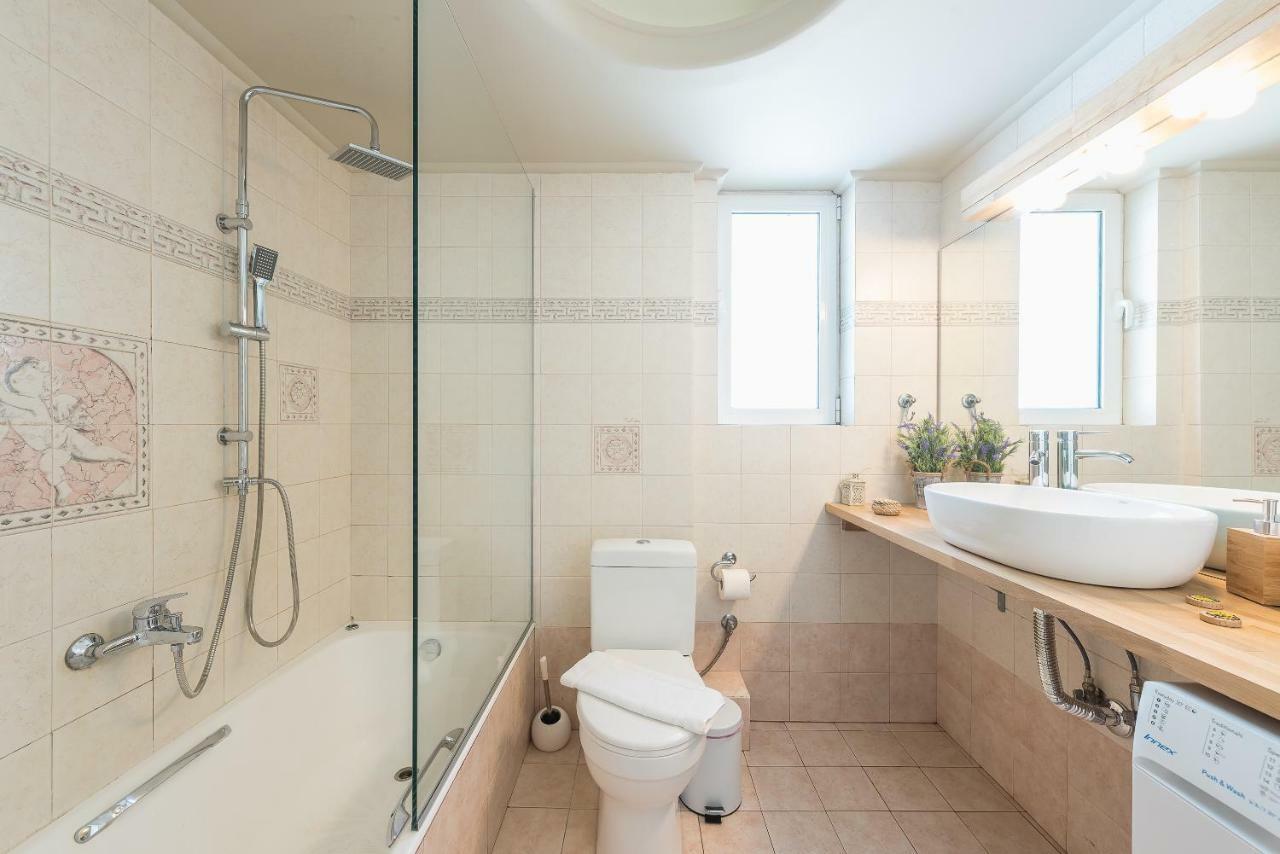 Luxury And Spacious Apt For 6 Guests Athén Kültér fotó
